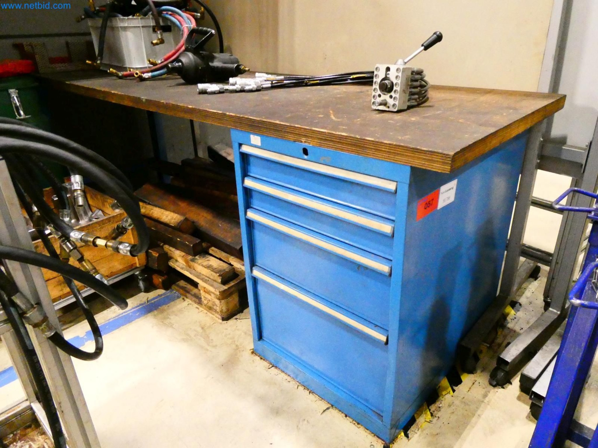 Engel Spritzgießmaschinen und Maschinen aus der Kunststoffindustrie-4