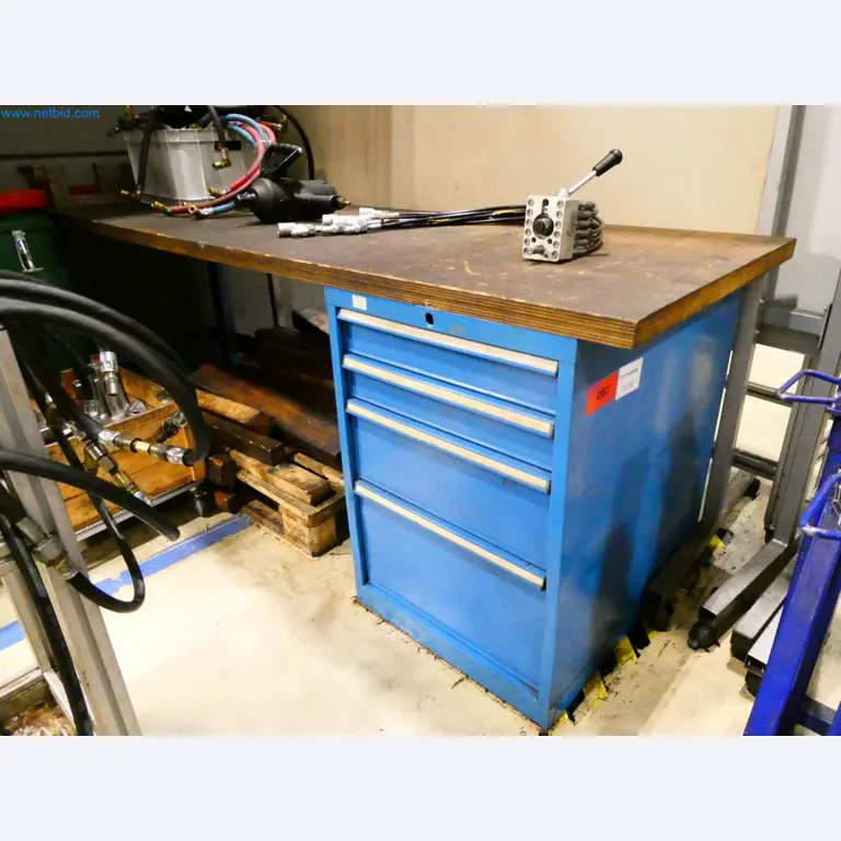 Engel Spritzgießmaschinen und Maschinen aus der Kunststoffindustrie-4