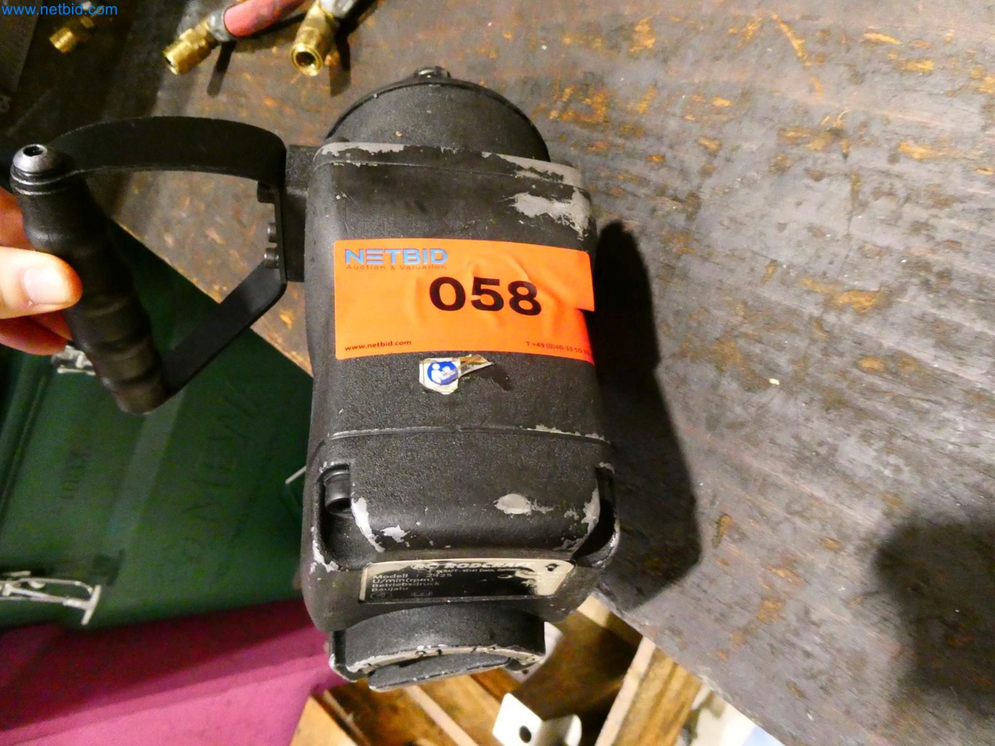 Engel Spritzgießmaschinen und Maschinen aus der Kunststoffindustrie-1