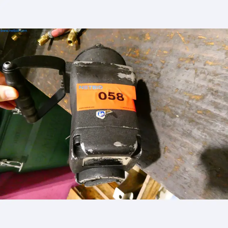 Engel Spritzgießmaschinen und Maschinen aus der Kunststoffindustrie-1