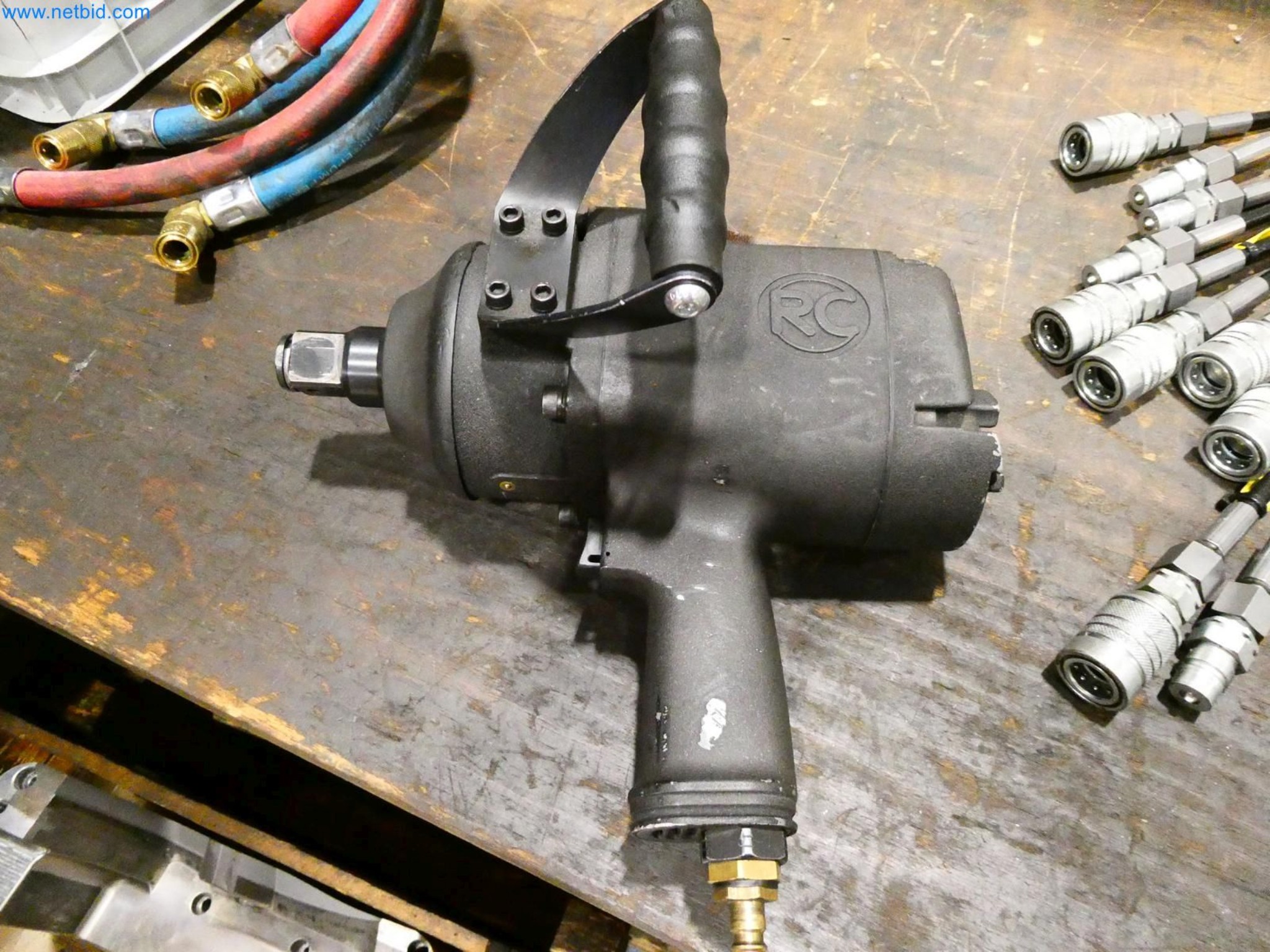 Engel Spritzgießmaschinen und Maschinen aus der Kunststoffindustrie-2