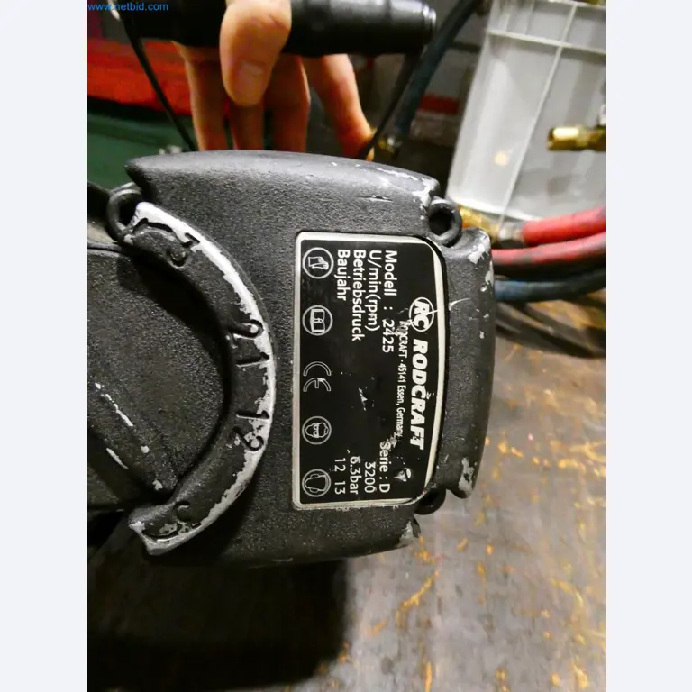 Engel Spritzgießmaschinen und Maschinen aus der Kunststoffindustrie-3