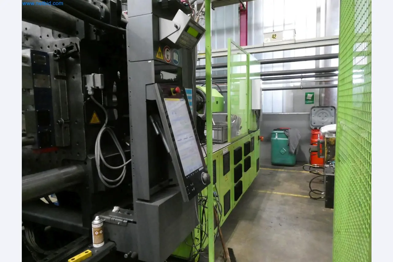 Engel Spritzgießmaschinen und Maschinen aus der Kunststoffindustrie-10