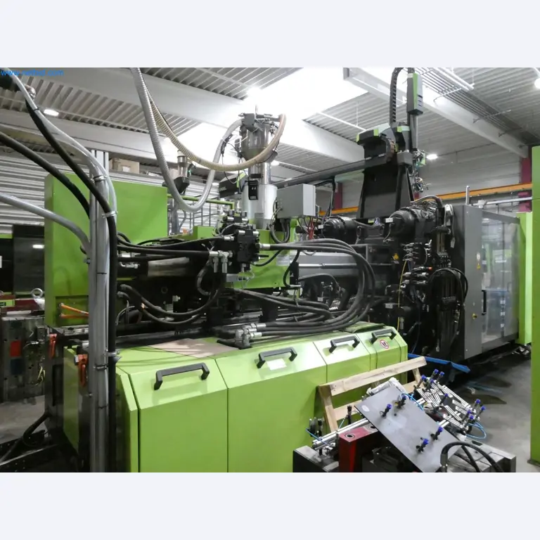 Engel Spritzgießmaschinen und Maschinen aus der Kunststoffindustrie-12