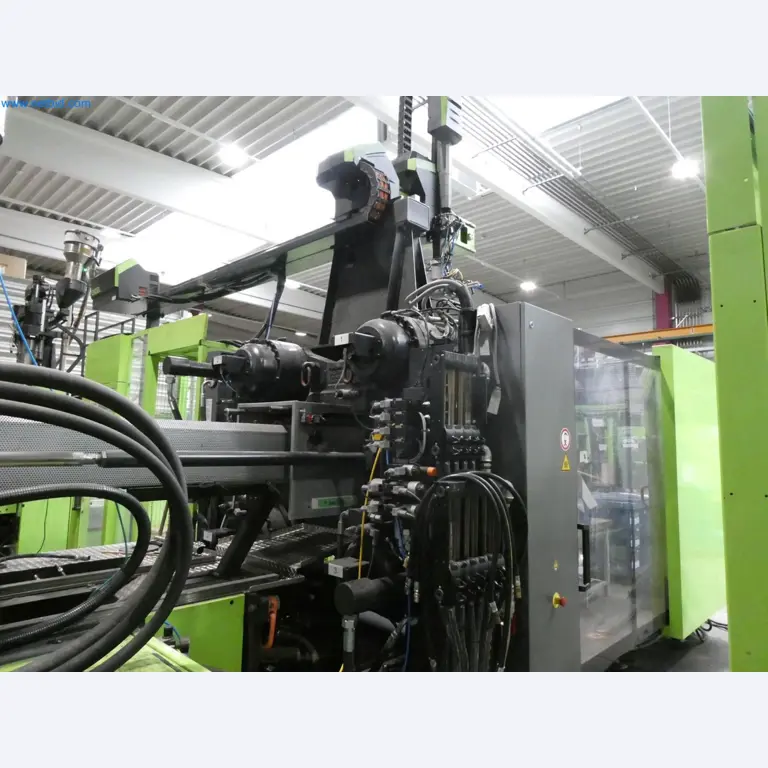 Engel Spritzgießmaschinen und Maschinen aus der Kunststoffindustrie-14