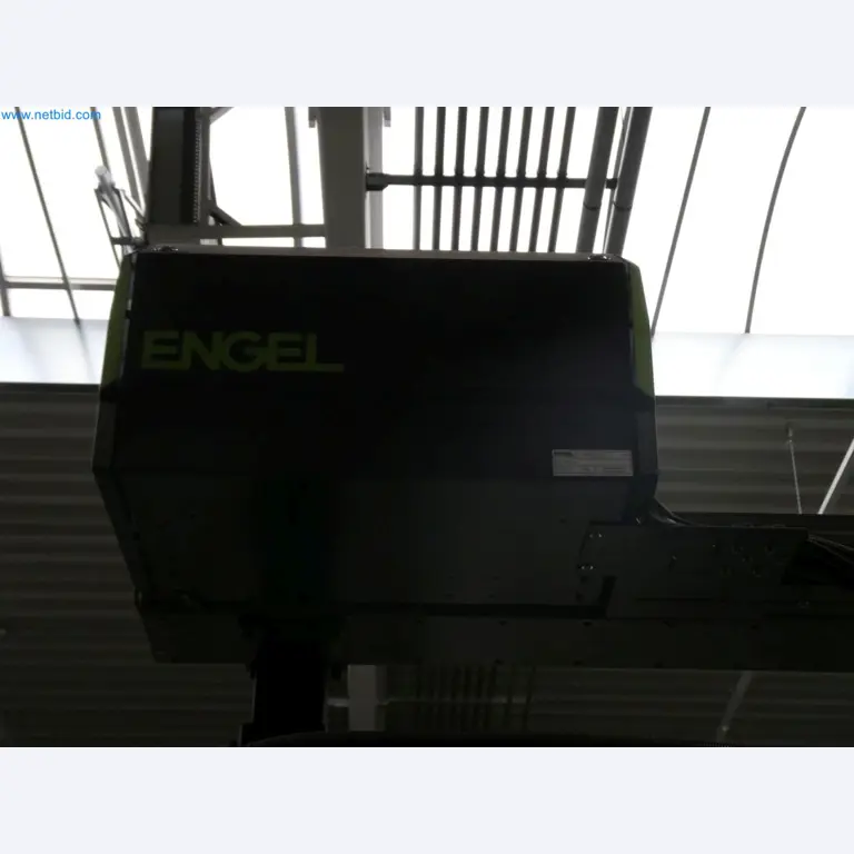 Engel Spritzgießmaschinen und Maschinen aus der Kunststoffindustrie-15