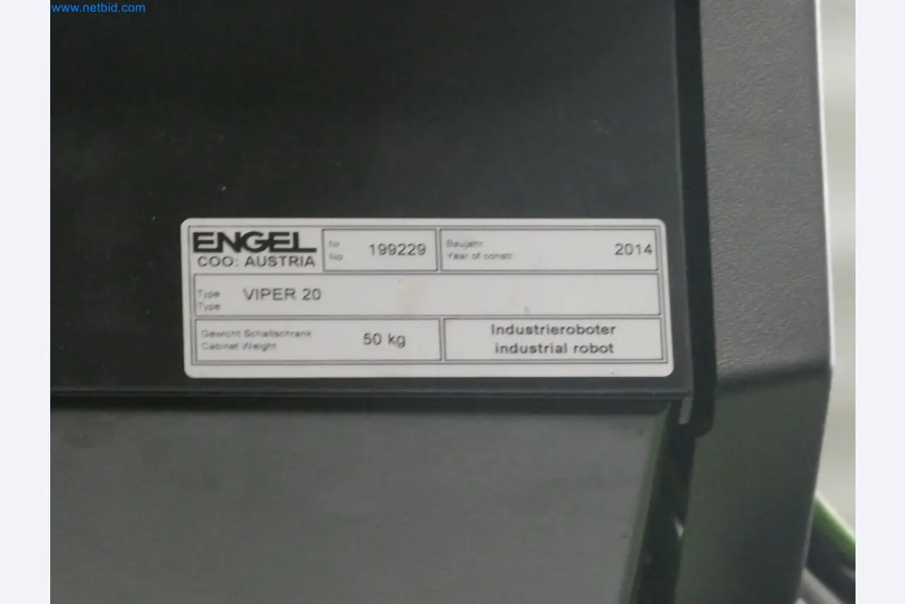 Engel Spritzgießmaschinen und Maschinen aus der Kunststoffindustrie-17