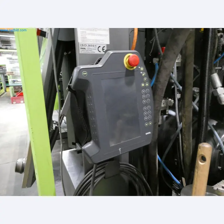 Engel Spritzgießmaschinen und Maschinen aus der Kunststoffindustrie-2