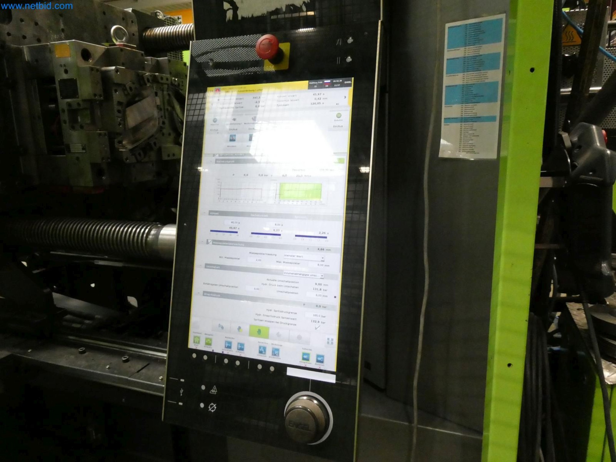 Engel Spritzgießmaschinen und Maschinen aus der Kunststoffindustrie-3