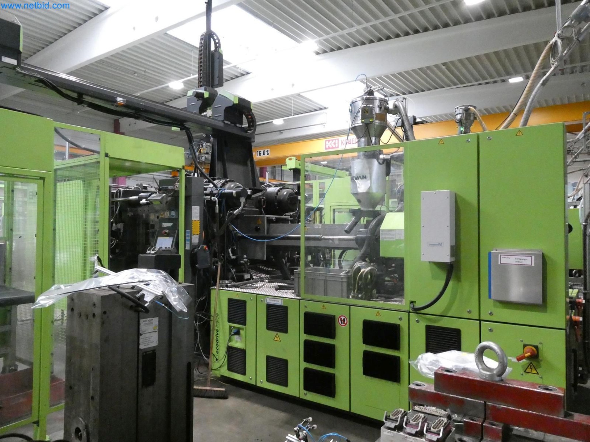 Engel Spritzgießmaschinen und Maschinen aus der Kunststoffindustrie-4