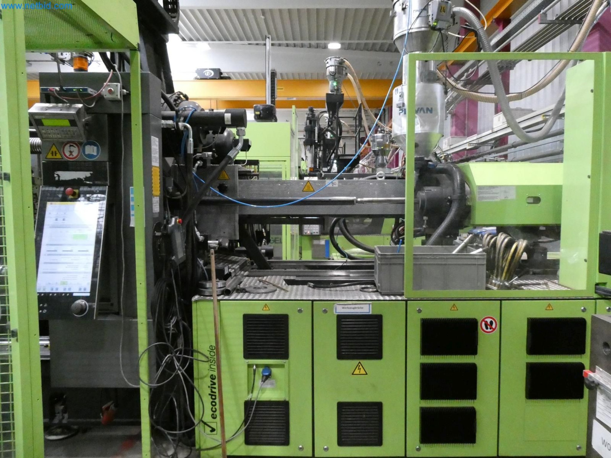 Engel Spritzgießmaschinen und Maschinen aus der Kunststoffindustrie-6