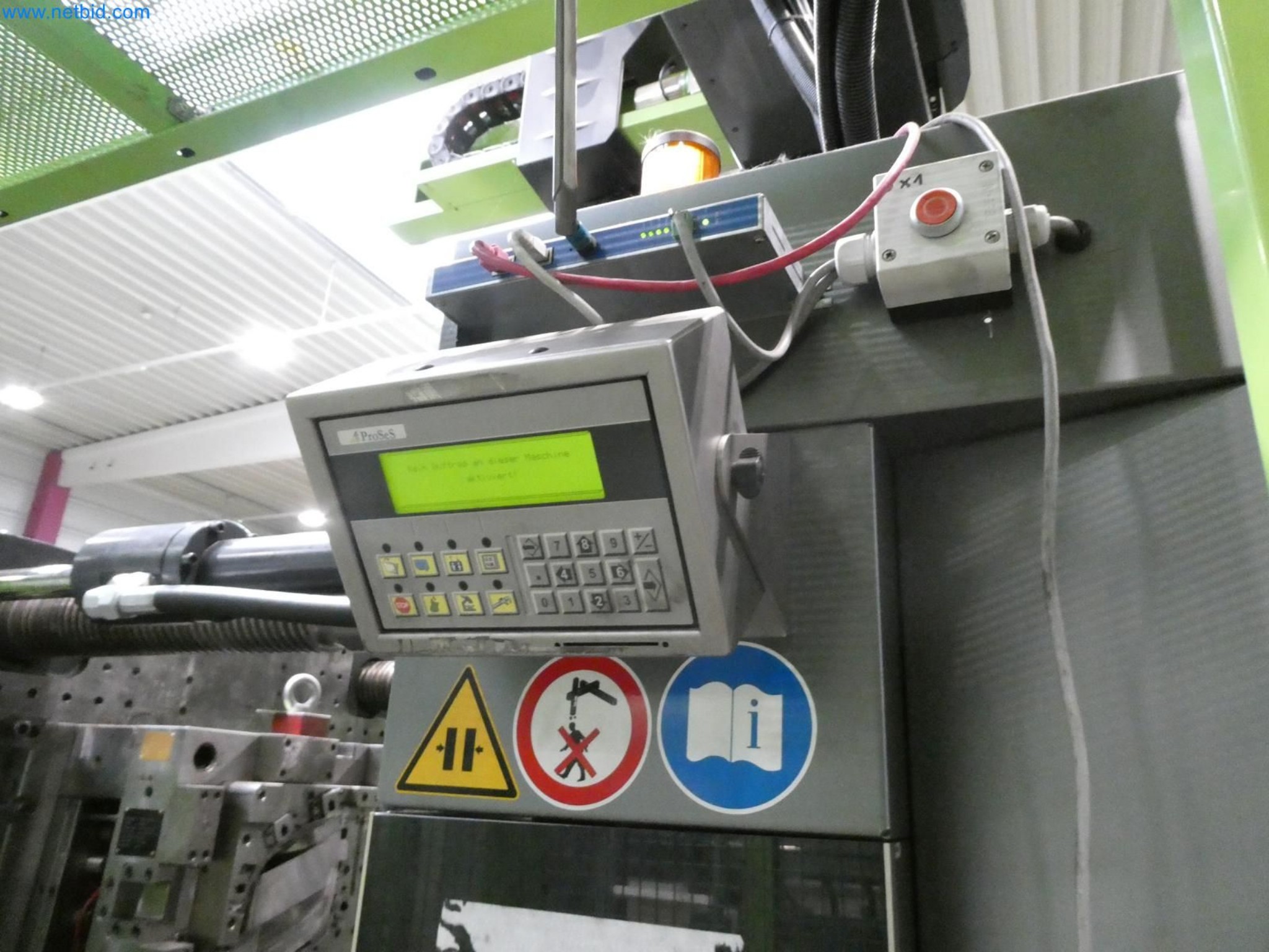 Engel Spritzgießmaschinen und Maschinen aus der Kunststoffindustrie-7