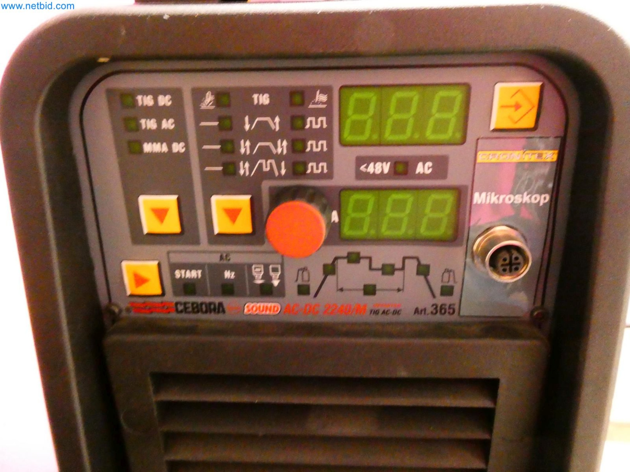 Engel Spritzgießmaschinen und Maschinen aus der Kunststoffindustrie-4