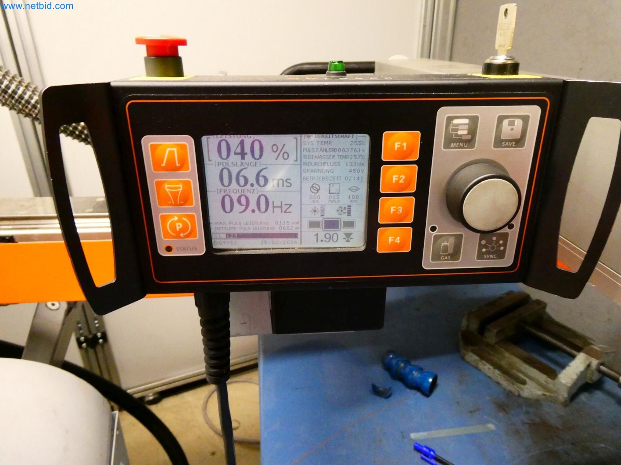 Engel Spritzgießmaschinen und Maschinen aus der Kunststoffindustrie-1