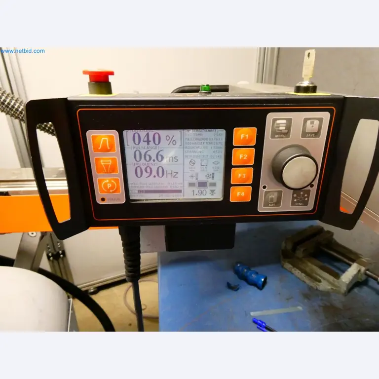 Engel Spritzgießmaschinen und Maschinen aus der Kunststoffindustrie-1