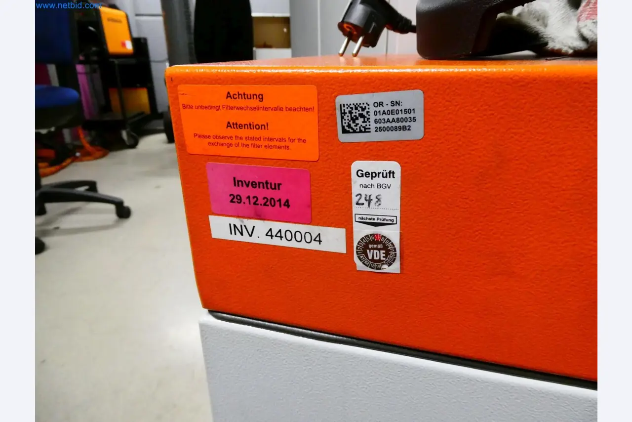 Engel Spritzgießmaschinen und Maschinen aus der Kunststoffindustrie-8