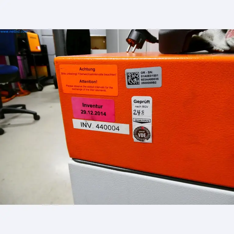 Engel Spritzgießmaschinen und Maschinen aus der Kunststoffindustrie-8