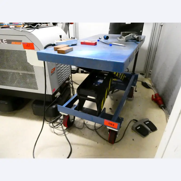 Engel Spritzgießmaschinen und Maschinen aus der Kunststoffindustrie-1