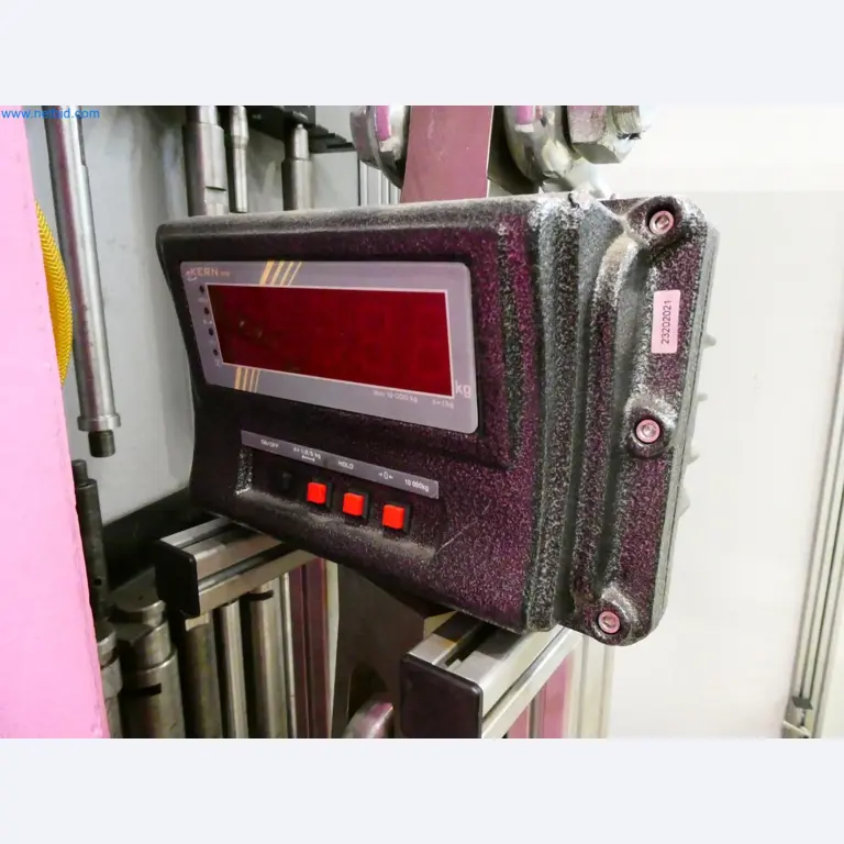 Engel Spritzgießmaschinen und Maschinen aus der Kunststoffindustrie-2