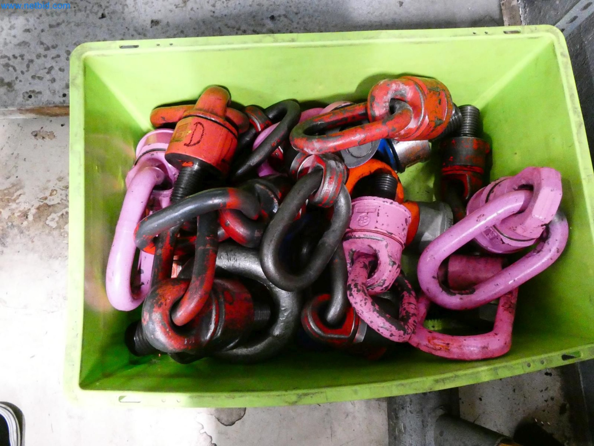 Engel Spritzgießmaschinen und Maschinen aus der Kunststoffindustrie-3