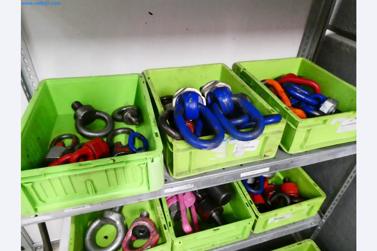 Engel Spritzgießmaschinen und Maschinen aus der Kunststoffindustrie-5