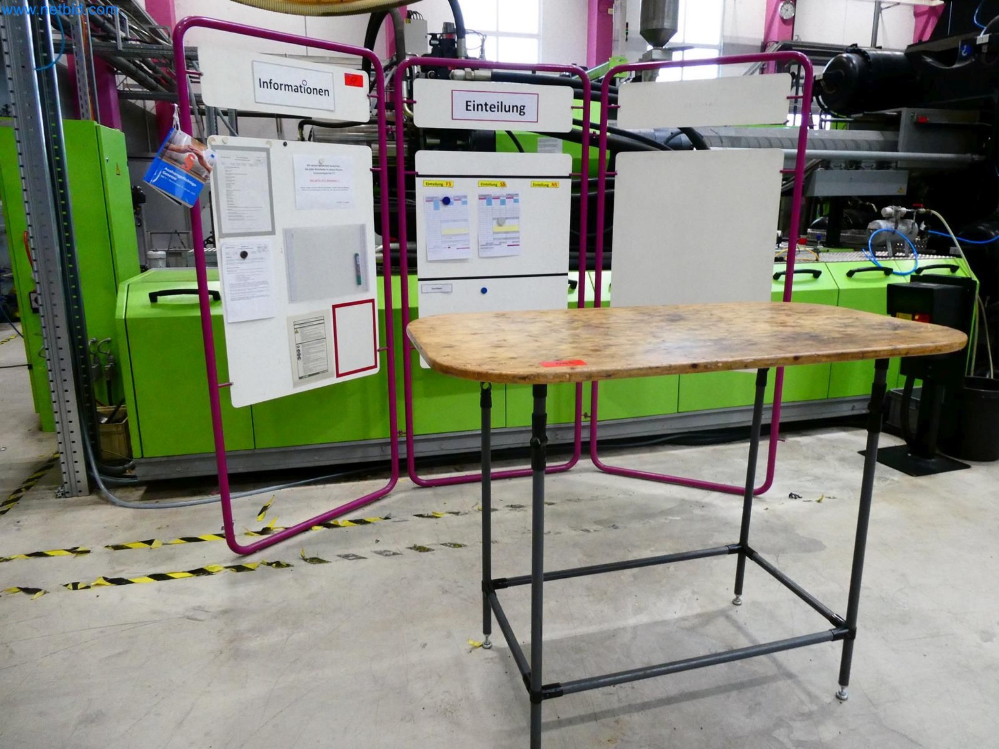 Engel Spritzgießmaschinen und Maschinen aus der Kunststoffindustrie-2