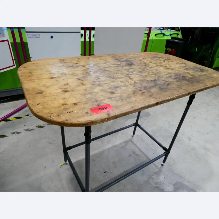 Engel Spritzgießmaschinen und Maschinen aus der Kunststoffindustrie-3