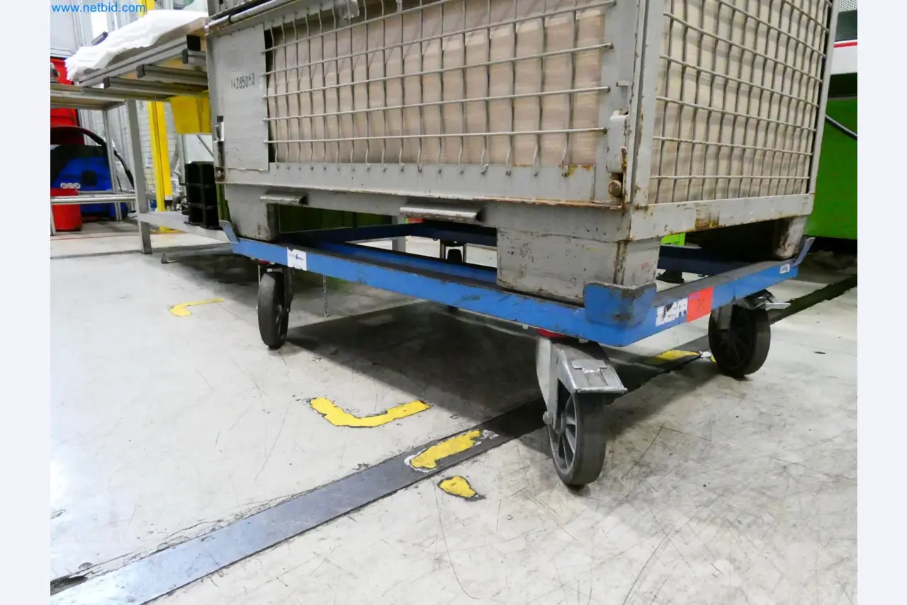 Engel Spritzgießmaschinen und Maschinen aus der Kunststoffindustrie-10