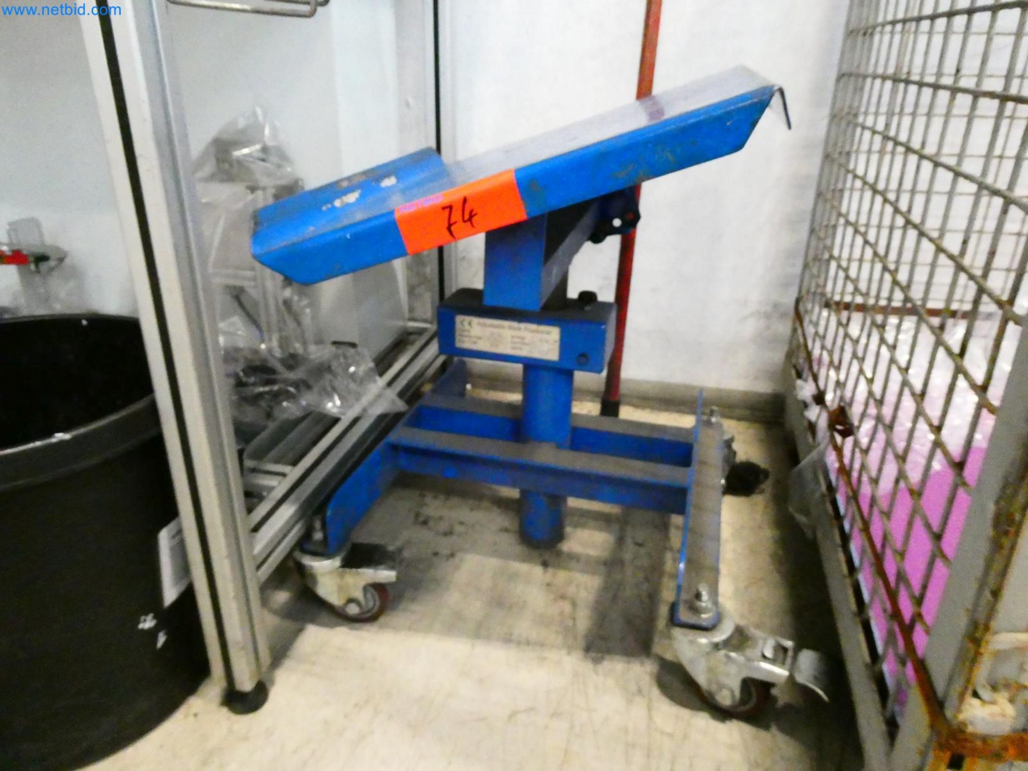 Engel Spritzgießmaschinen und Maschinen aus der Kunststoffindustrie-2