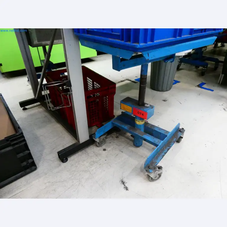 Engel Spritzgießmaschinen und Maschinen aus der Kunststoffindustrie-5