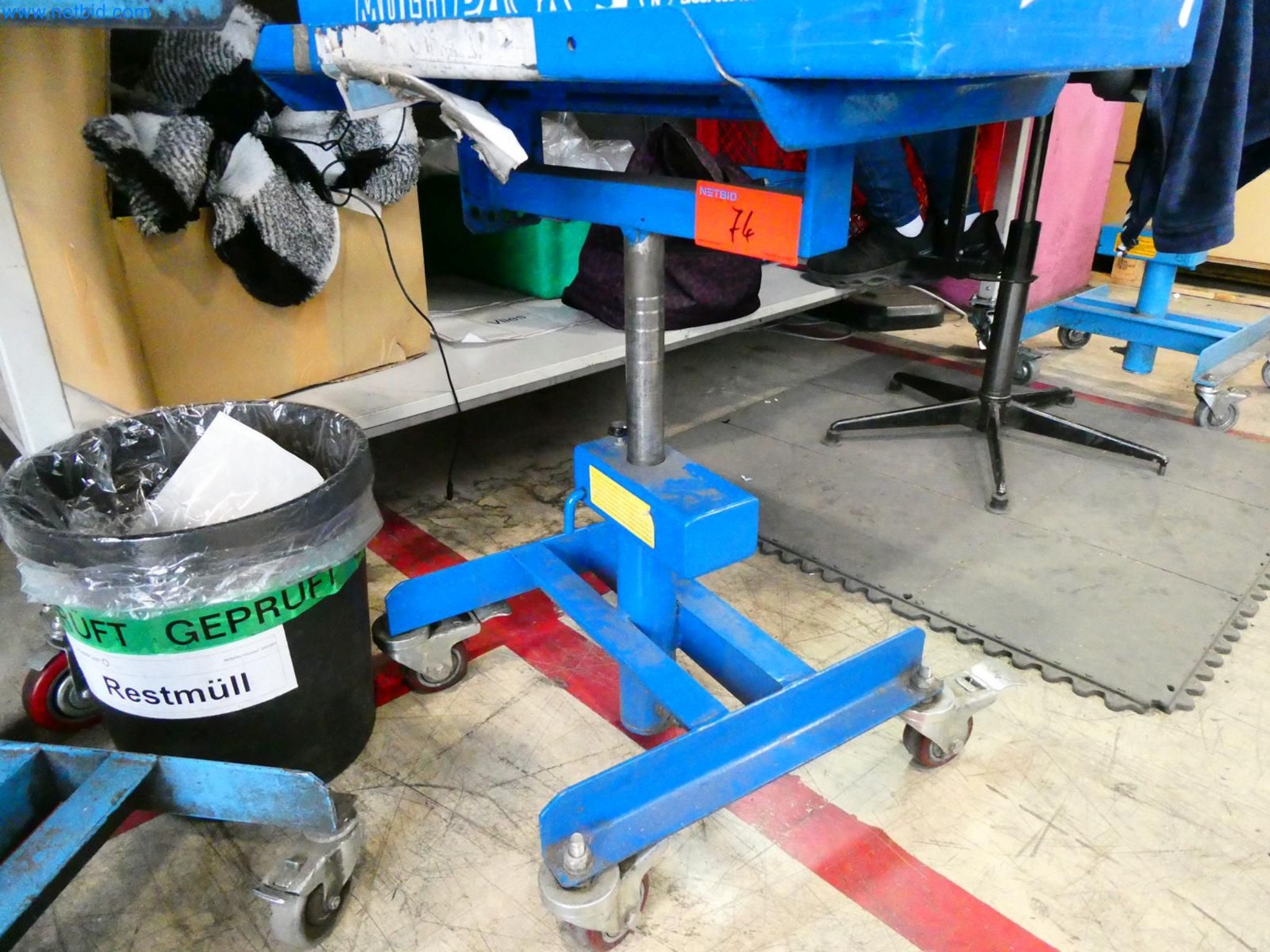 Engel Spritzgießmaschinen und Maschinen aus der Kunststoffindustrie-6