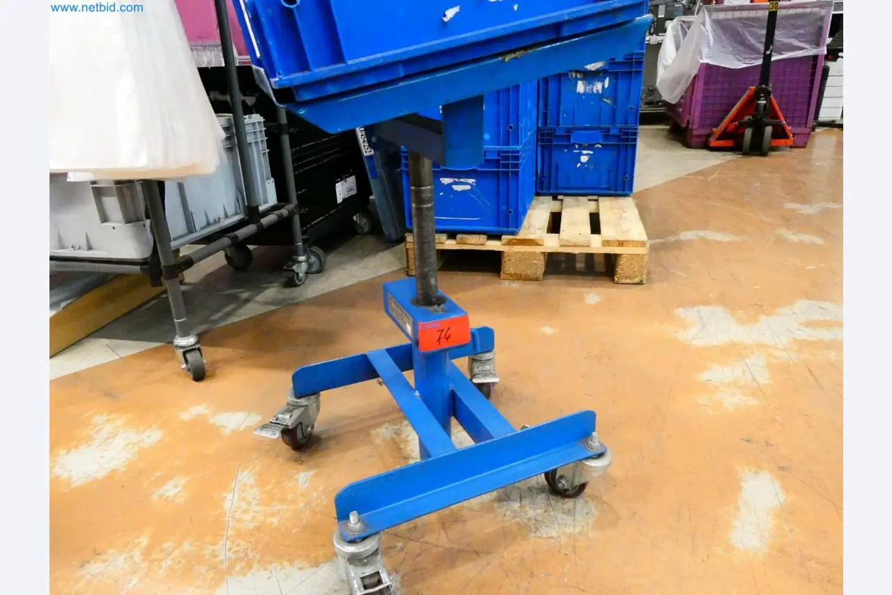 Engel Spritzgießmaschinen und Maschinen aus der Kunststoffindustrie-7