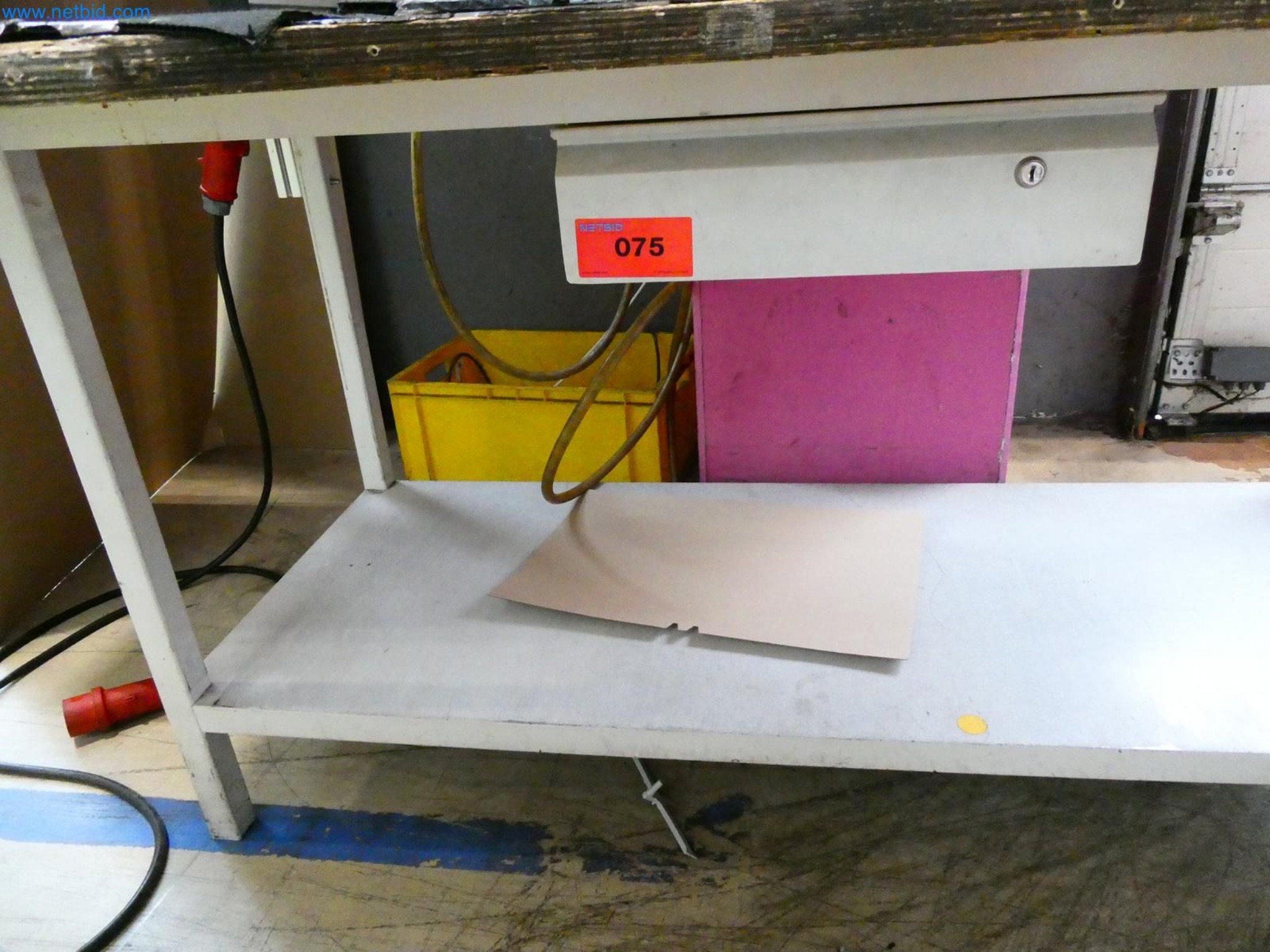 Engel Spritzgießmaschinen und Maschinen aus der Kunststoffindustrie-2