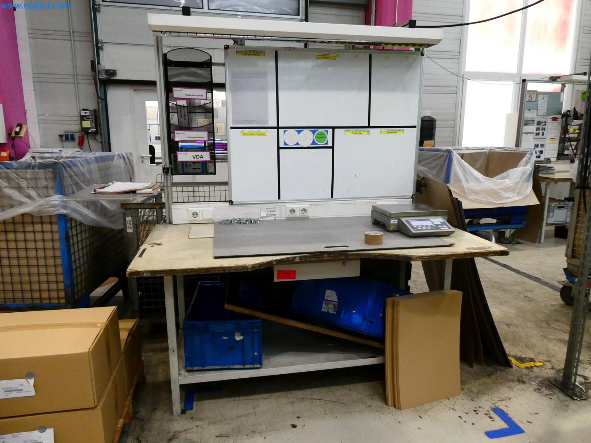 Engel Spritzgießmaschinen und Maschinen aus der Kunststoffindustrie-3