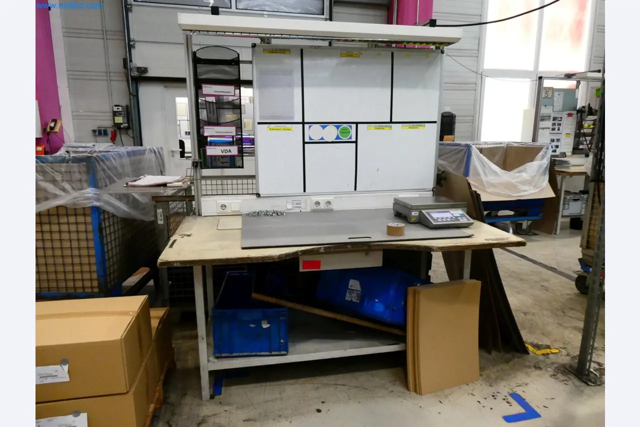 Engel Spritzgießmaschinen und Maschinen aus der Kunststoffindustrie-3