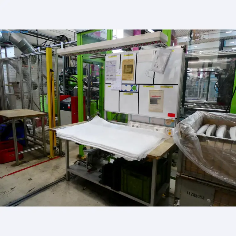 Engel Spritzgießmaschinen und Maschinen aus der Kunststoffindustrie-6