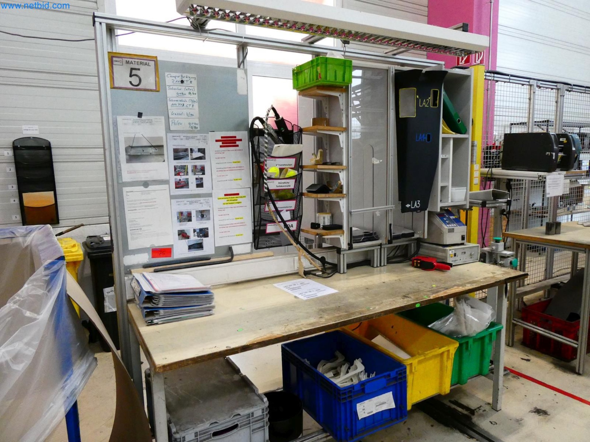 Engel Spritzgießmaschinen und Maschinen aus der Kunststoffindustrie-7