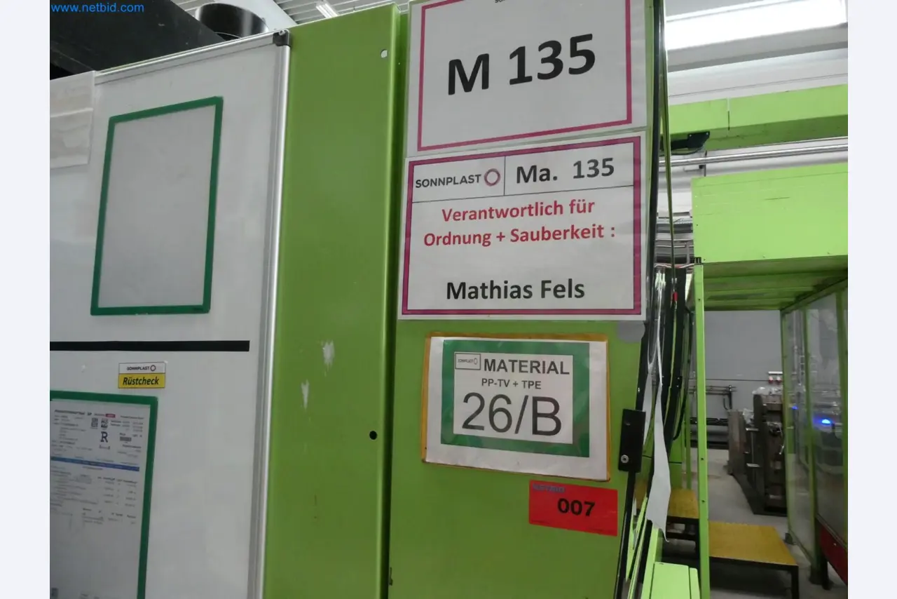 Engel Spritzgießmaschinen und Maschinen aus der Kunststoffindustrie-11