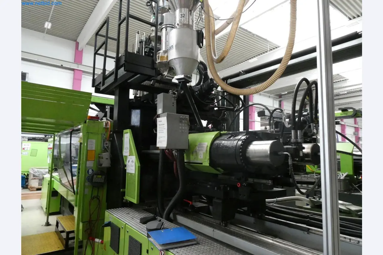 Engel Spritzgießmaschinen und Maschinen aus der Kunststoffindustrie-4