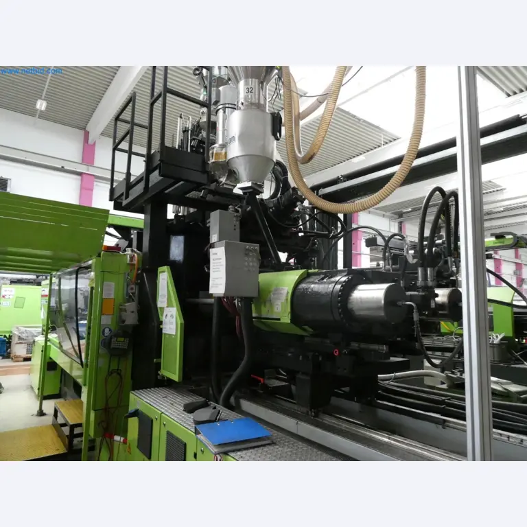 Engel Spritzgießmaschinen und Maschinen aus der Kunststoffindustrie-4