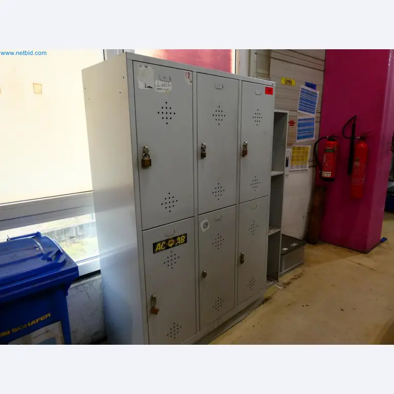 Engel Spritzgießmaschinen und Maschinen aus der Kunststoffindustrie-3