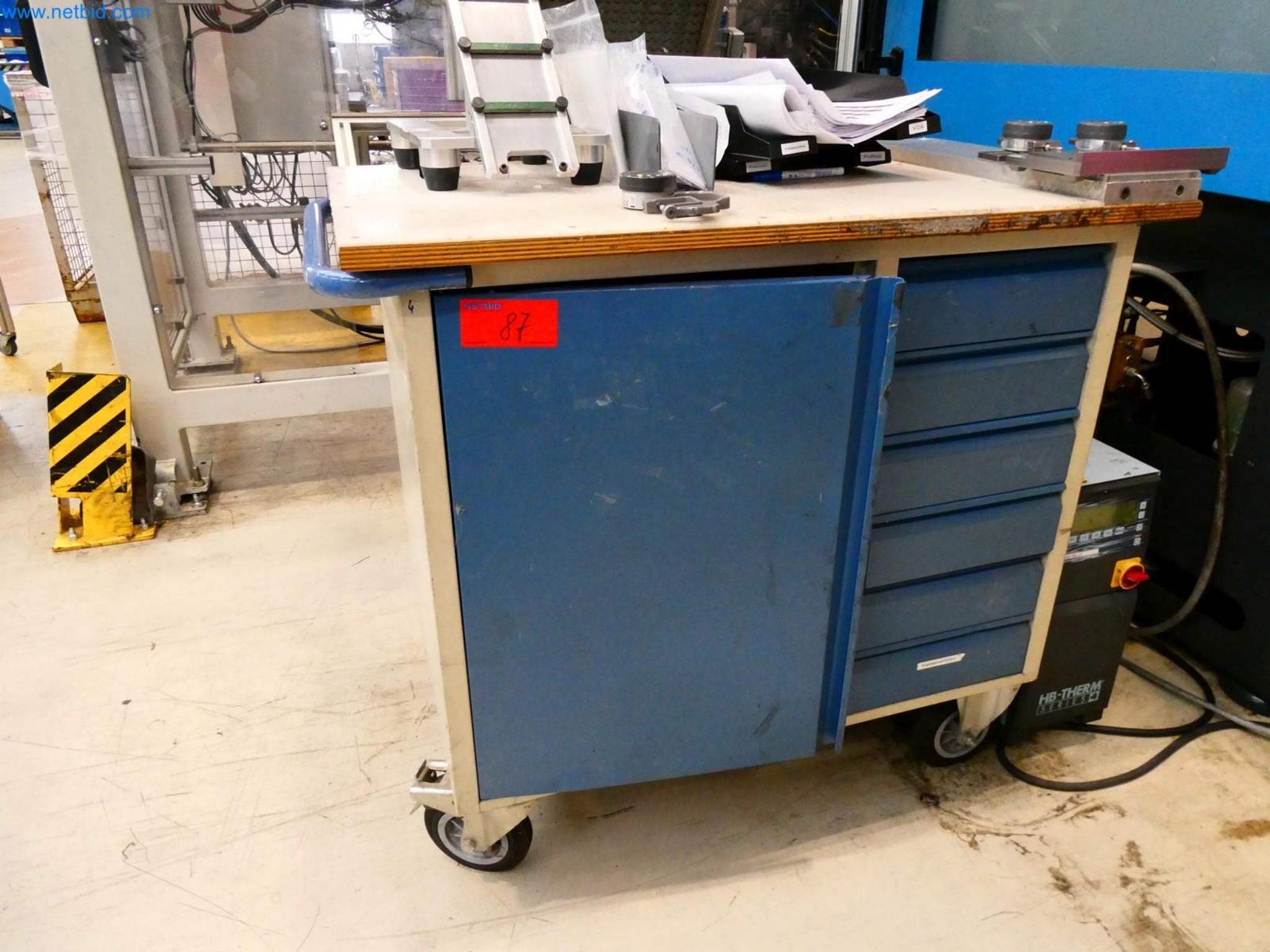 Engel Spritzgießmaschinen und Maschinen aus der Kunststoffindustrie-12