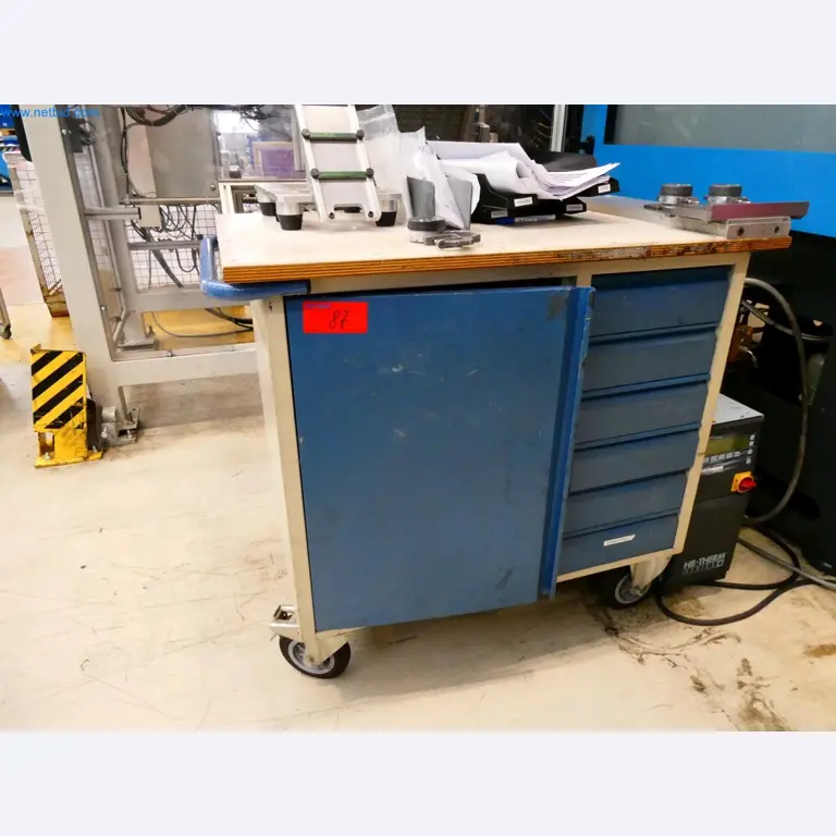 Engel Spritzgießmaschinen und Maschinen aus der Kunststoffindustrie-12