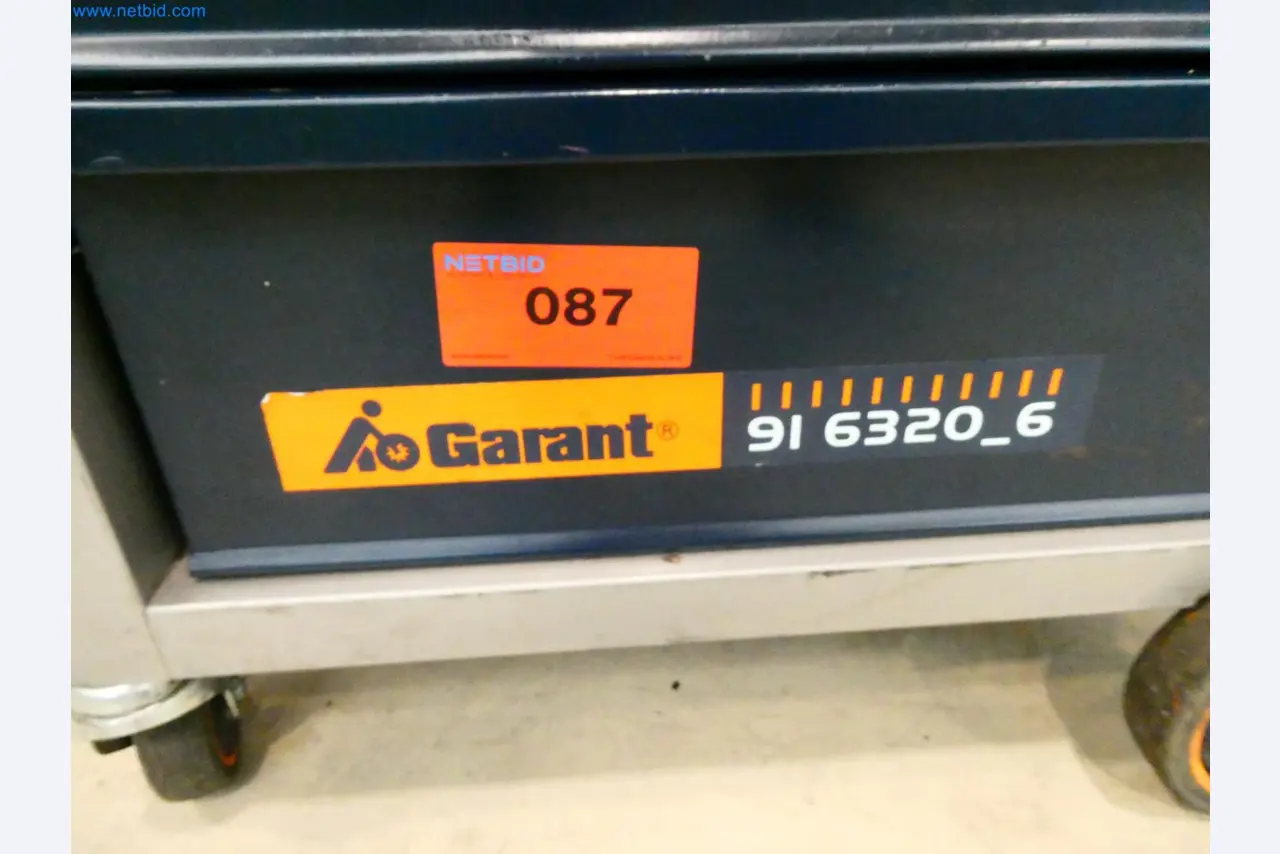 Engel Spritzgießmaschinen und Maschinen aus der Kunststoffindustrie-1