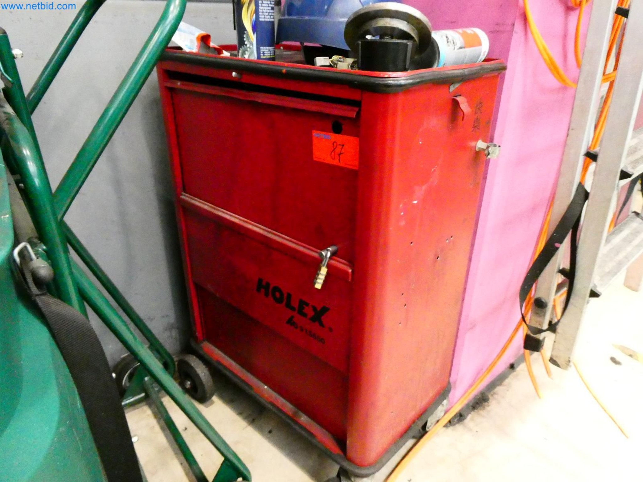 Engel Spritzgießmaschinen und Maschinen aus der Kunststoffindustrie-4