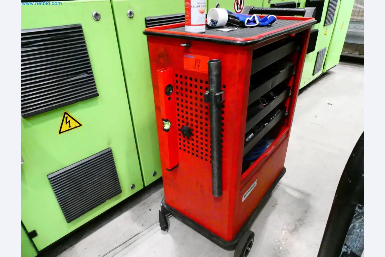 Engel Spritzgießmaschinen und Maschinen aus der Kunststoffindustrie-6