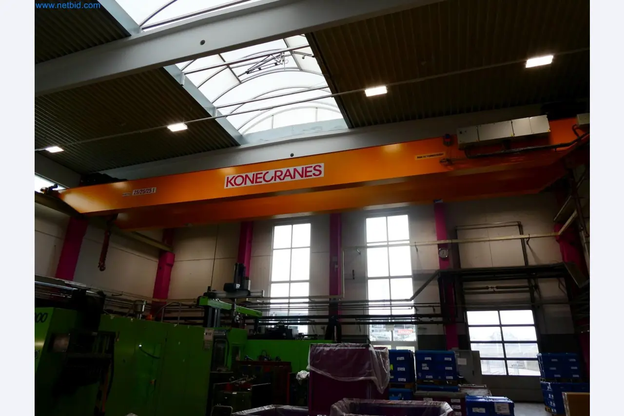 Engel Spritzgießmaschinen und Maschinen aus der Kunststoffindustrie-1