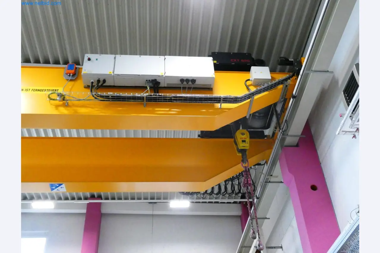 Engel Spritzgießmaschinen und Maschinen aus der Kunststoffindustrie-2