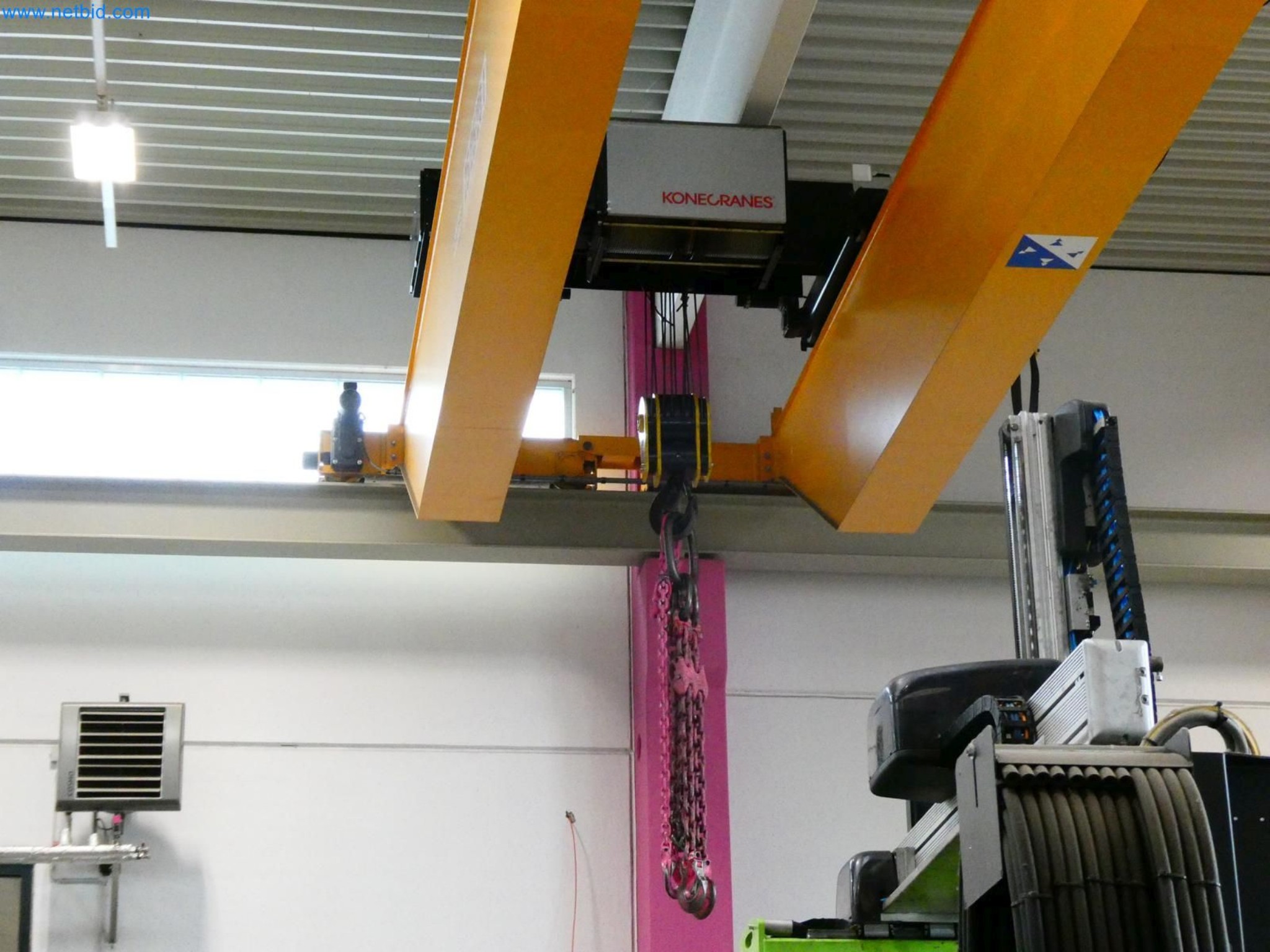 Engel Spritzgießmaschinen und Maschinen aus der Kunststoffindustrie-3