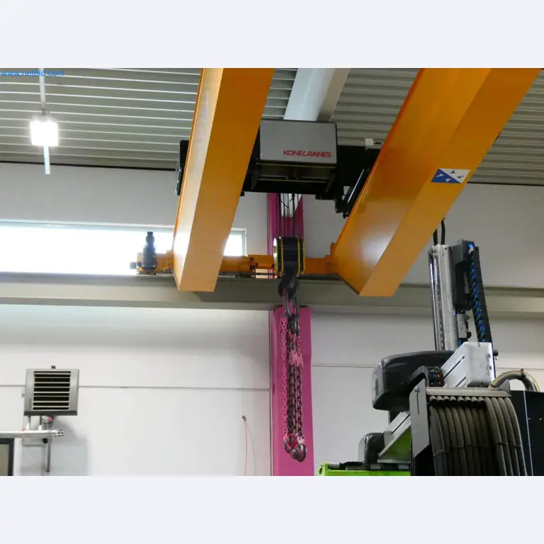 Engel Spritzgießmaschinen und Maschinen aus der Kunststoffindustrie-3